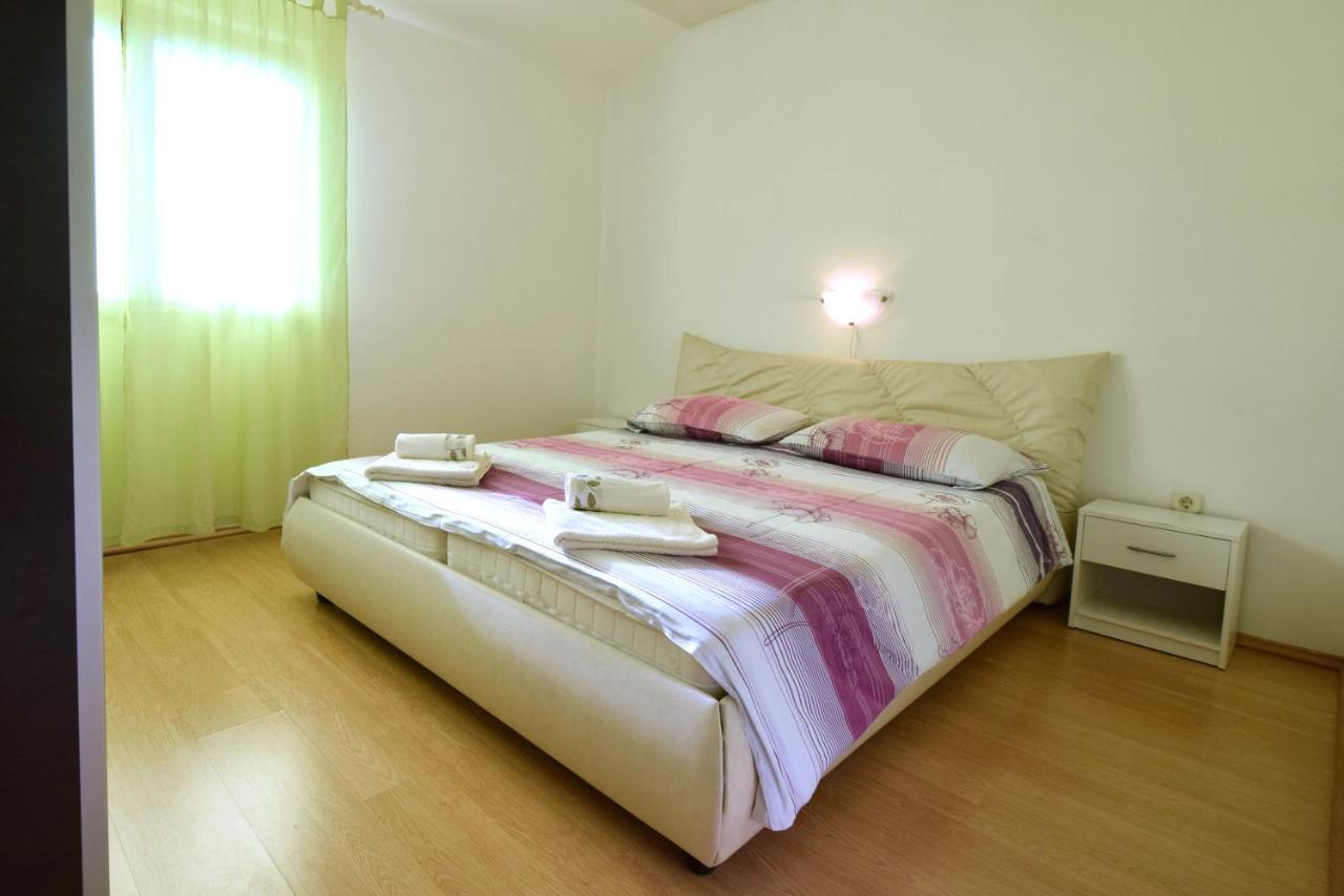 Apartments Marinela 奈维斯 外观 照片