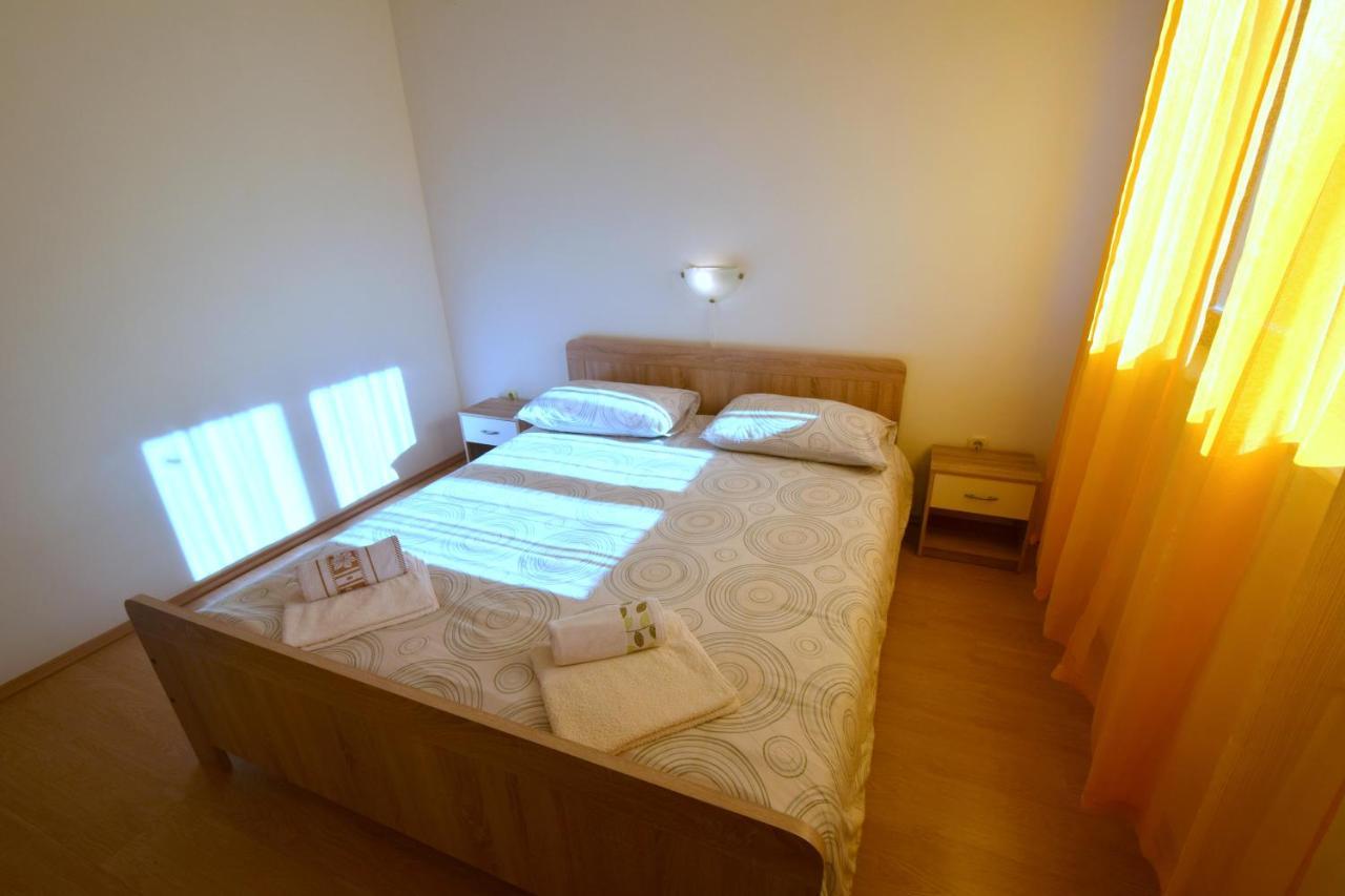 Apartments Marinela 奈维斯 外观 照片