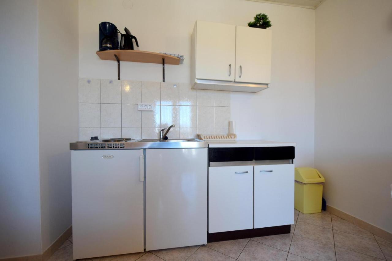 Apartments Marinela 奈维斯 外观 照片