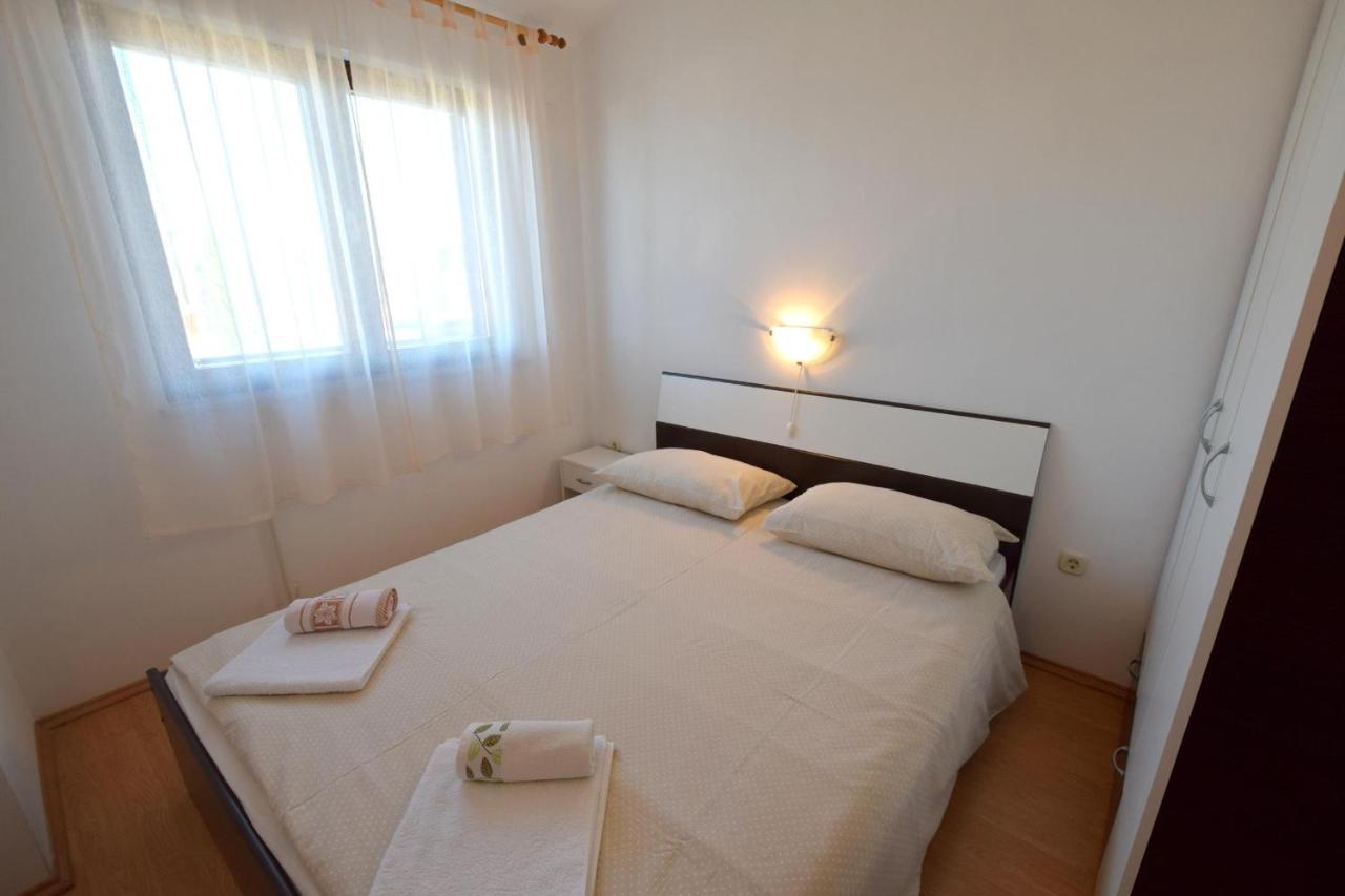 Apartments Marinela 奈维斯 外观 照片